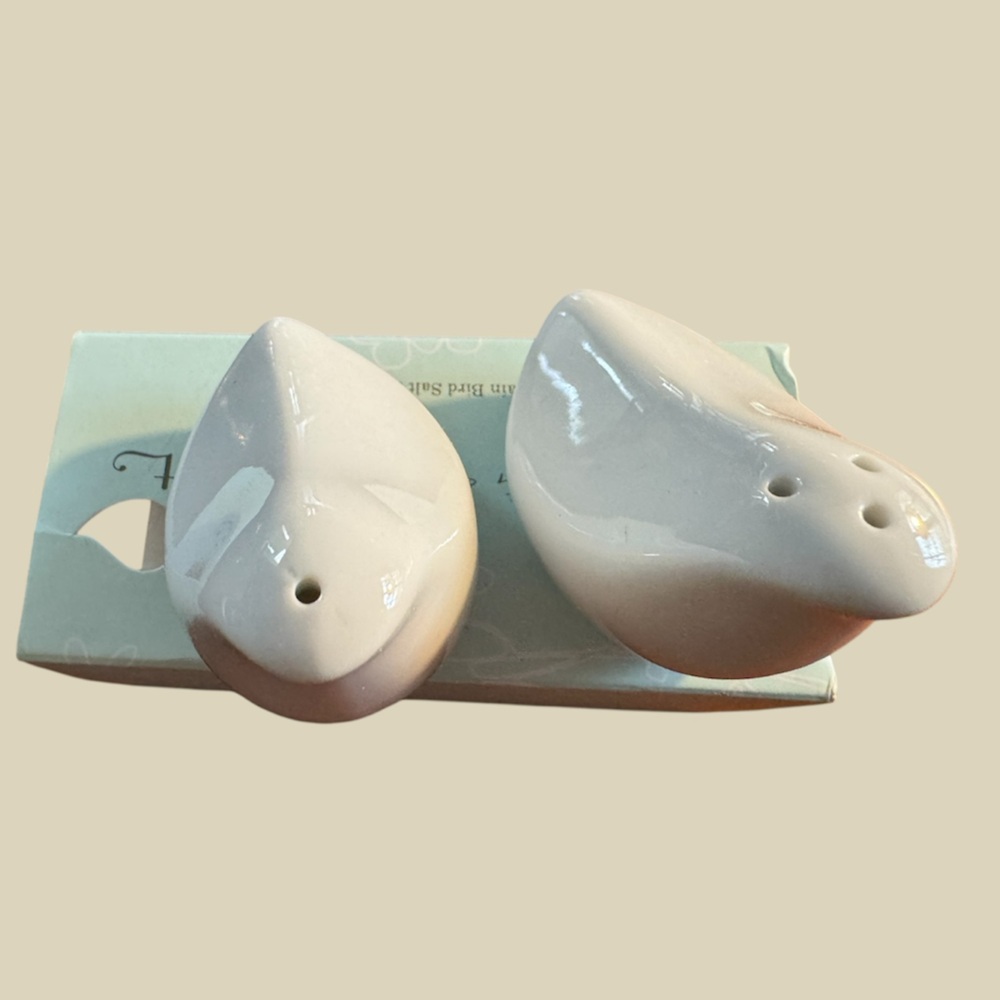 White Ceramic Modern Design Bird Salt and Pepper Shaker Set, Very Small